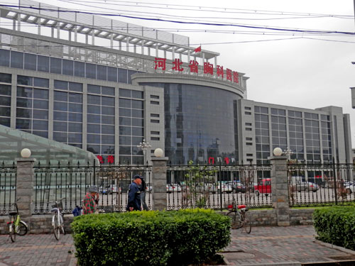 醫(yī)(yi)院(yuan)的(de)好(hao)幫手，立體(ti)停(ting)車設(shè)(she)備